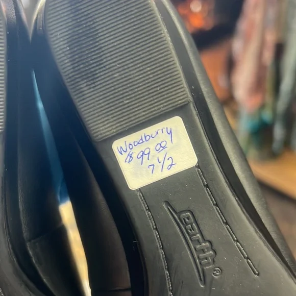 New EARTH Woodbury Black Leather Wedge Pumps Slip-on Women's Shoes 7.5 - Picture 5 of 5